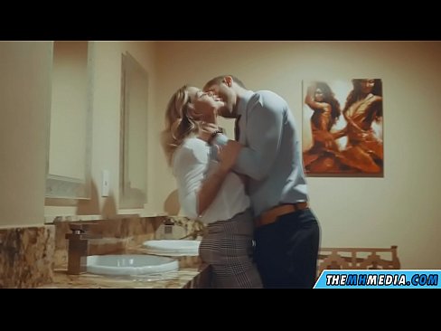 ❤️ ໃນເວລາທີ່ຜິວເນື້ອສີຂາວ busty seduces ທ່ານຢູ່ໃນຫ້ອງນ້ໍາສາທາລະນະ ❤️❌ ໜັງໂປ້ ທີ່ lo.epoxyflooringjanesville.top ❌❤
